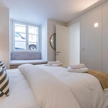 Palacio Ficalho Townouse 1 By Lovelystay Lisbon